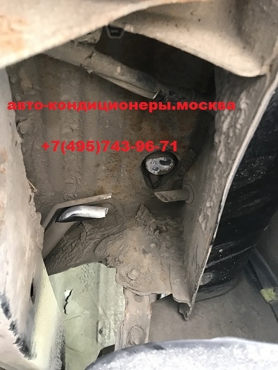Тойота Ленд Крузер 100 замена трубок заднего контура кондиционера на шланги