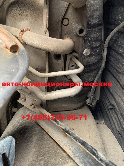 Инфинити QX56 ремонт трубок заднего контура кондиционера