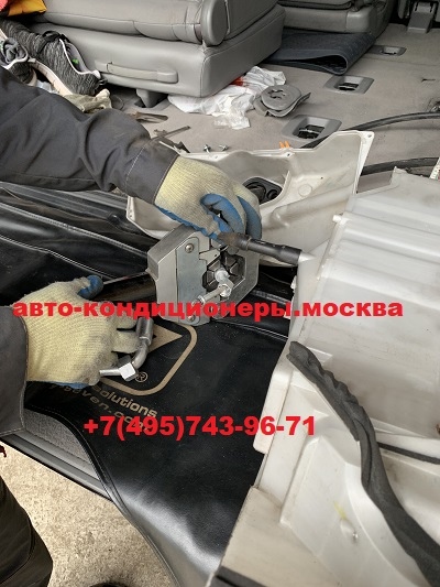 Лексус LX470 замена задних трубок заднего контура кондиционера