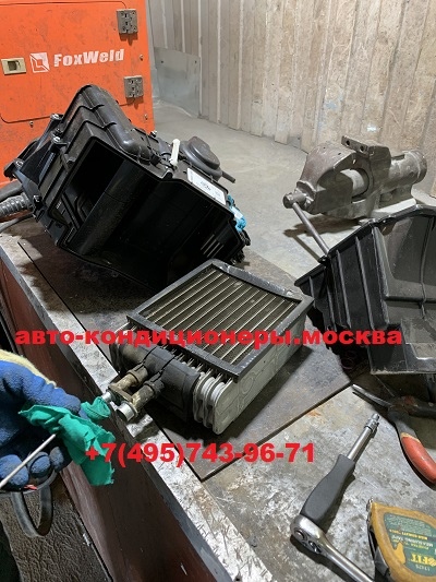 Фольксваген Мультивен ремонт заднего автокондиционера с заменой испарителя